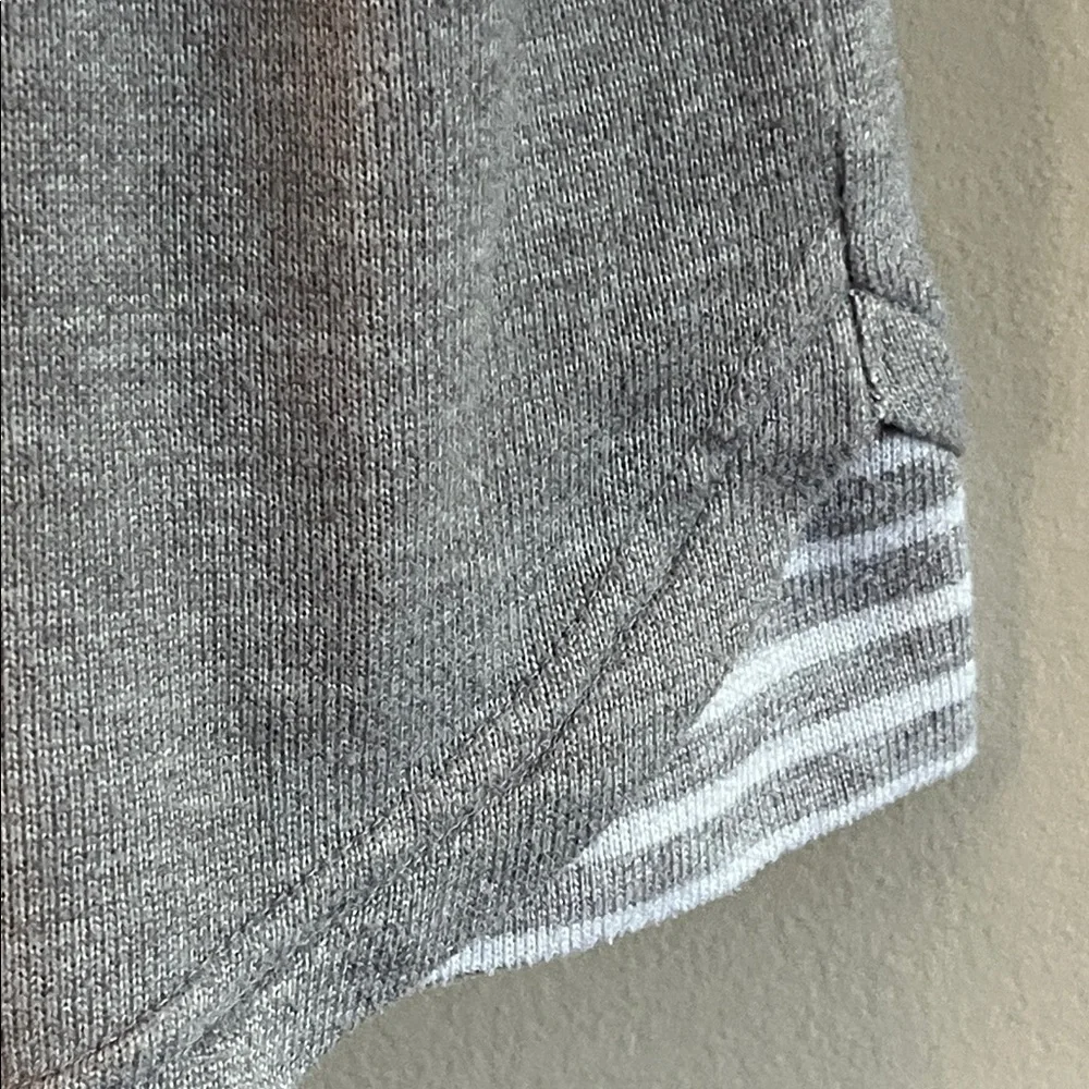 82 Rae Dunn Ladies Size XL “Cozy” Gray Knit Loungewear L/S Top - Picture 4 of 6